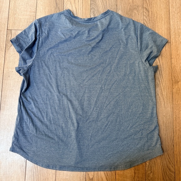 Quince Womens Flowknit Breeze Tee in Heather sky blue size XL - Picture 2 of 7